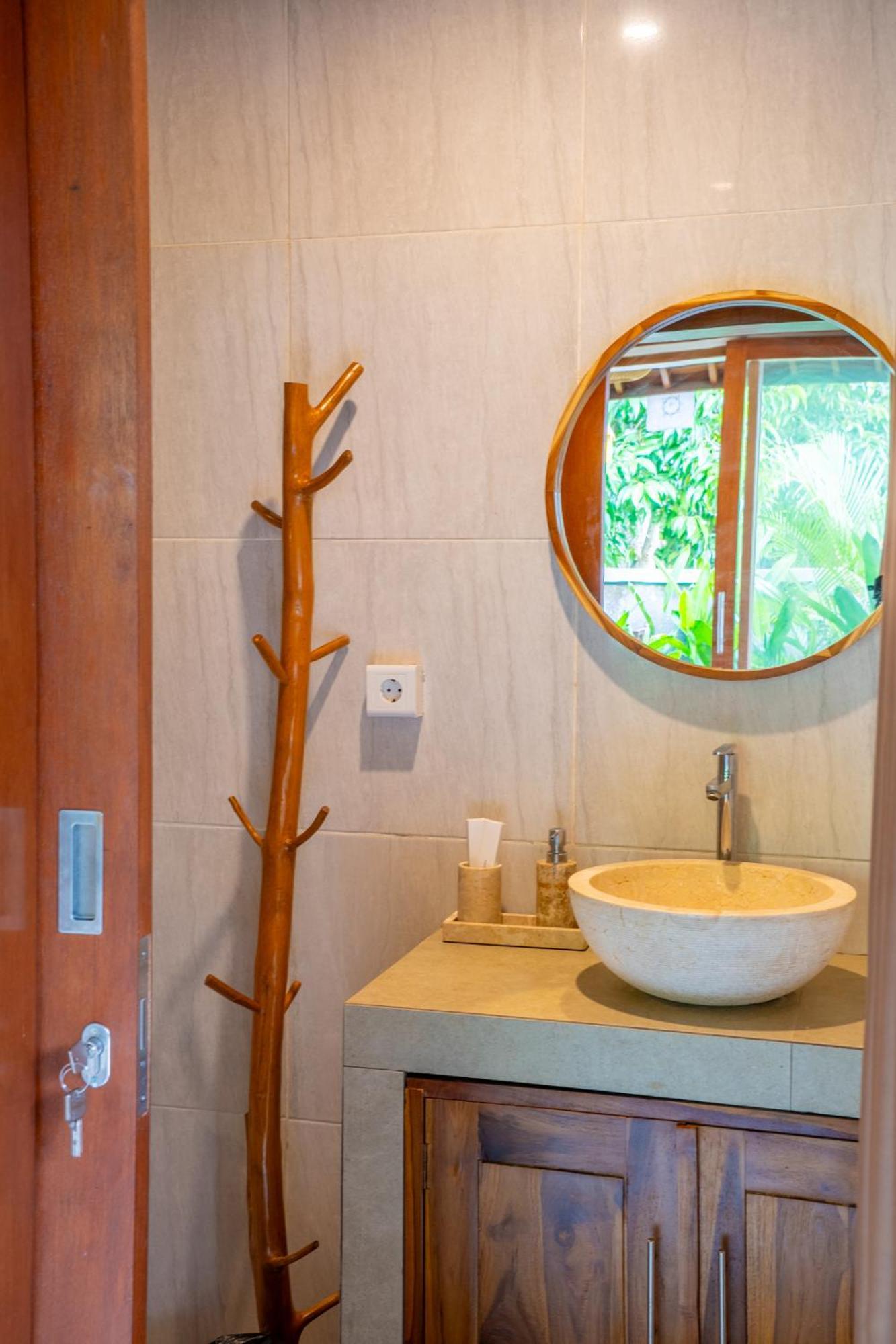 Cempaka Kembar Guest House Ubud Exterior foto
